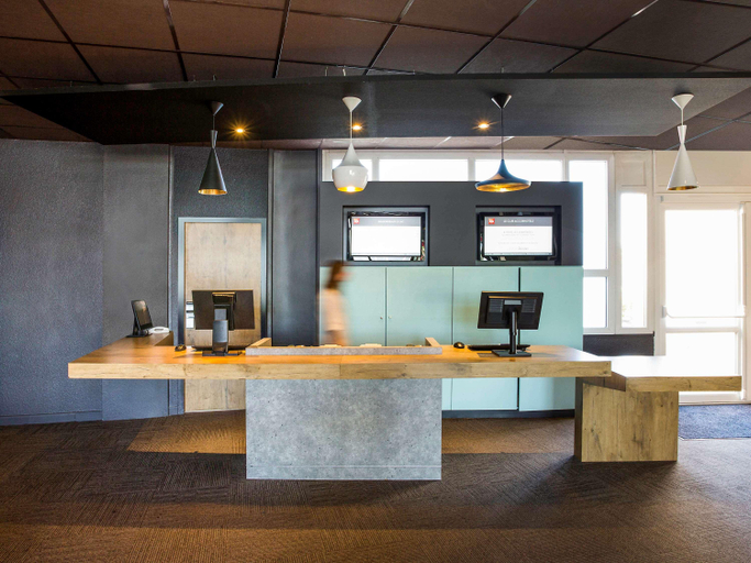 Public Area 3, ibis Bordeaux Lac, Gironde