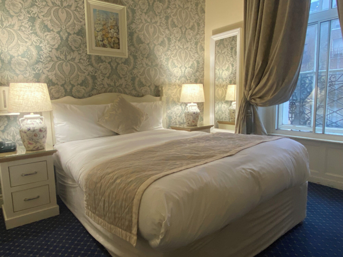Bedroom 3, Baggot Court Townhouse, Dublin