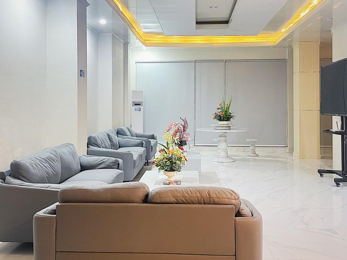 Public Area 3, Urbanview Hotel Wollangi Syariah Panakkukang Makassar, Makassar