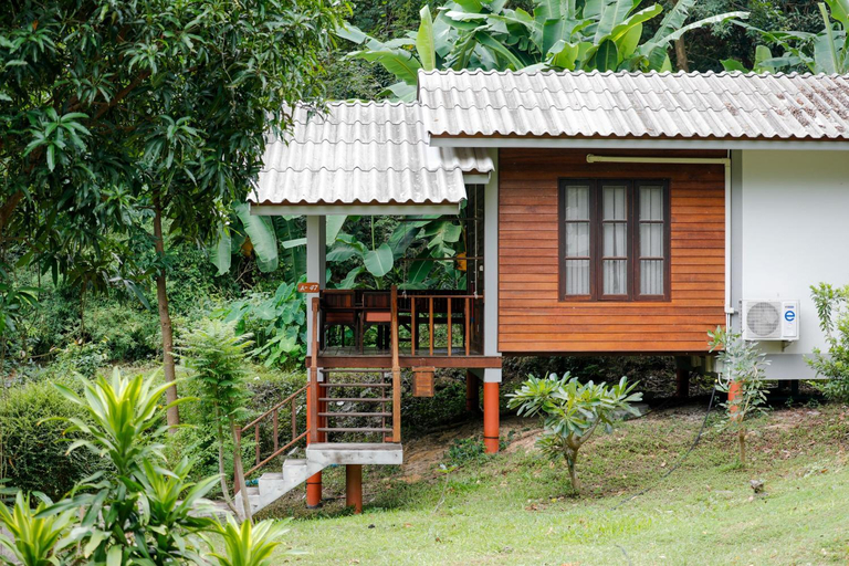 Exterior 10