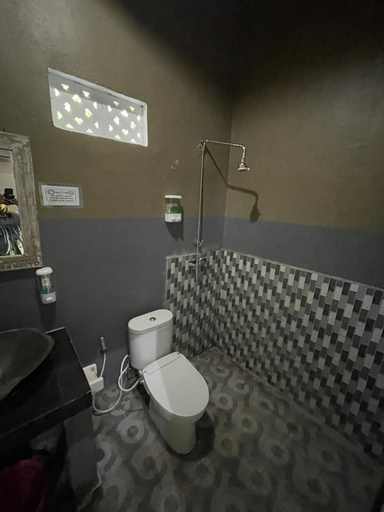 Bathroom 3, Pedidi Penida Hostel, Klungkung