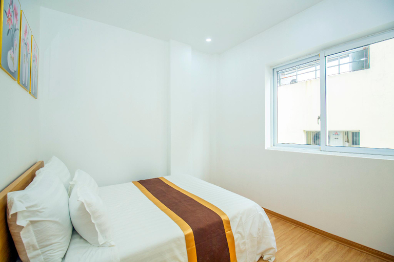 Bedroom 2, Sumitomo 11 Apartment 5-39 Linh Lang, Ba Đình
