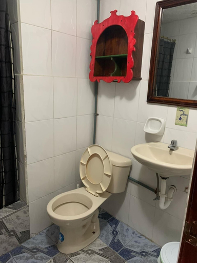 Bathroom 3, Hostal Flying Donkey, Otavalo
