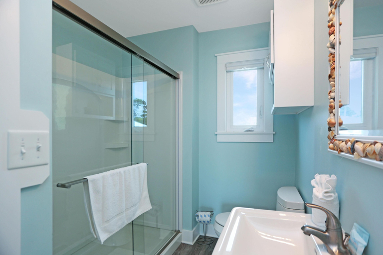 Bathroom 4, Sharla's Sunrise, Gulf