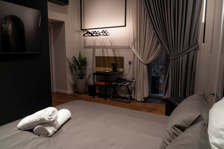 Bedroom 4, Fuajeconceptrooms, Napoli