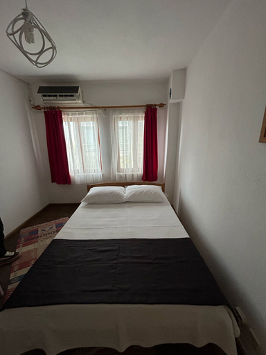 Bedroom 4, Kale Pansiyon, Bozcaada