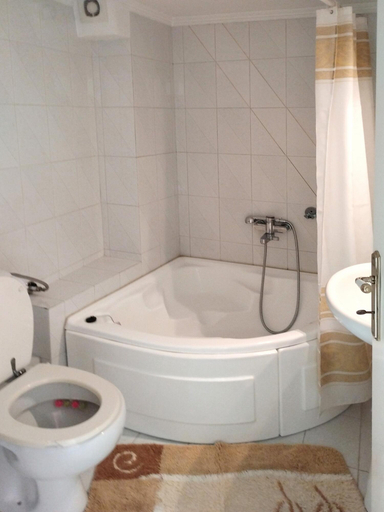 Bathroom 3, Joanna House in Volos, Thessaly