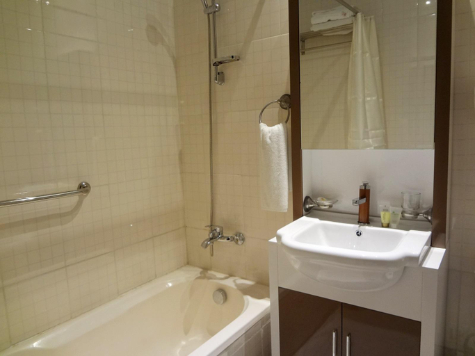 Bathroom 5, Sharjah International Airport, Sharjah City