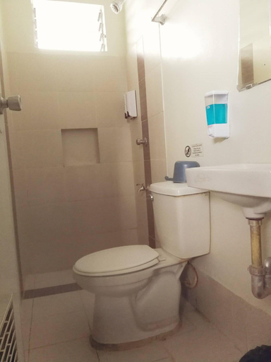 Bathroom, Kingsville Hotel, Cauayan City