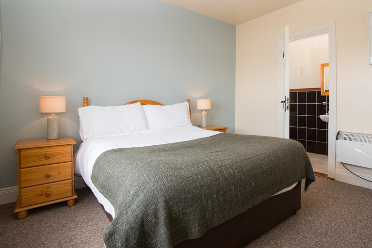 Bedroom, Doherty Farm Holiday Homes