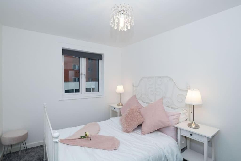 Bedroom 3, Gunwharf Quays Cozy Central Apartment, Portsmouth