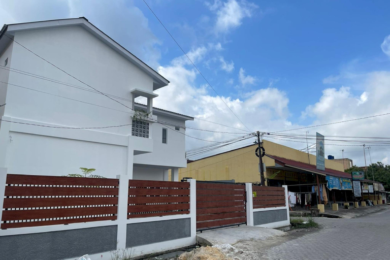 Others 4, Hotel O White House SyariahNearOYO 93457 White House Syariah, Pekanbaru
