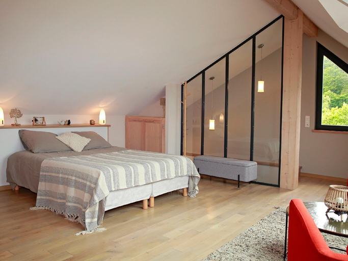 Bedroom 2, Gite atypique au bord de leau, Moselle