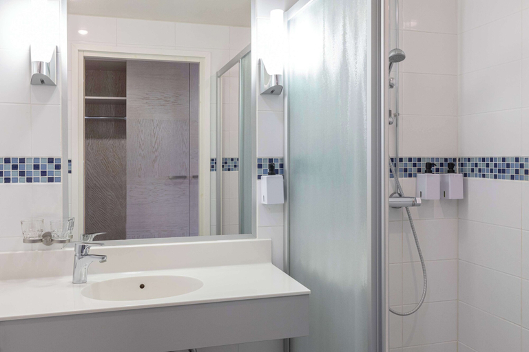 Bathroom 4, Scandic Joensuu, North Karelia