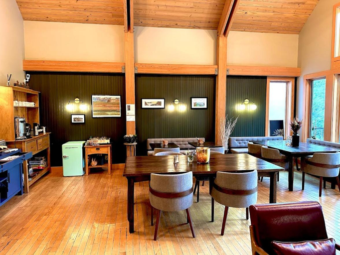 Food & Drinks 4, Minnewaska Lodge, Ulster