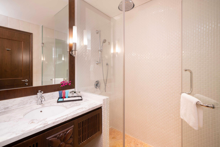 Bathroom 11
