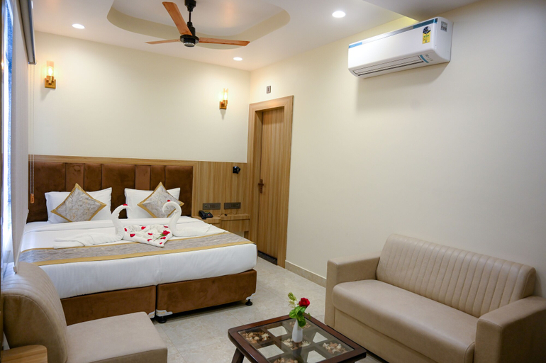 Bedroom 2, Hotel Om Villa, Varanasi