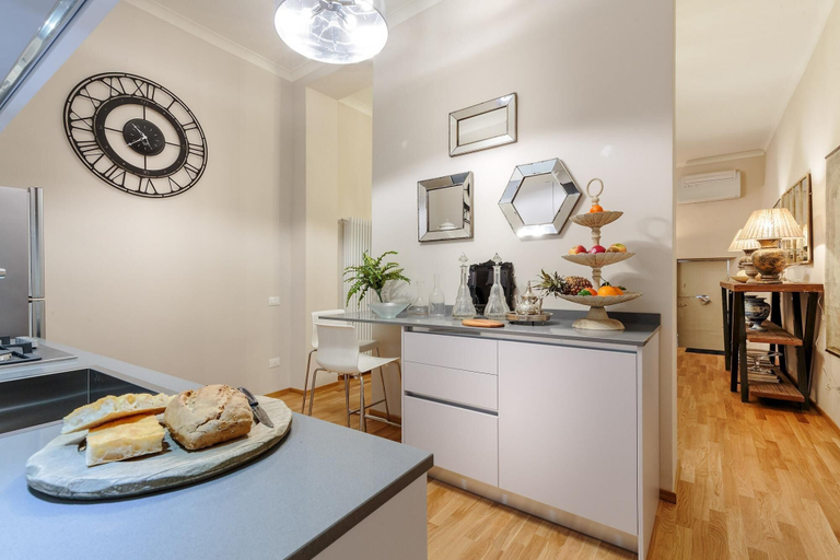 Room 3, Casa Betta in Lucca With 2 Bedrooms and 2 Bathrooms, Lucca