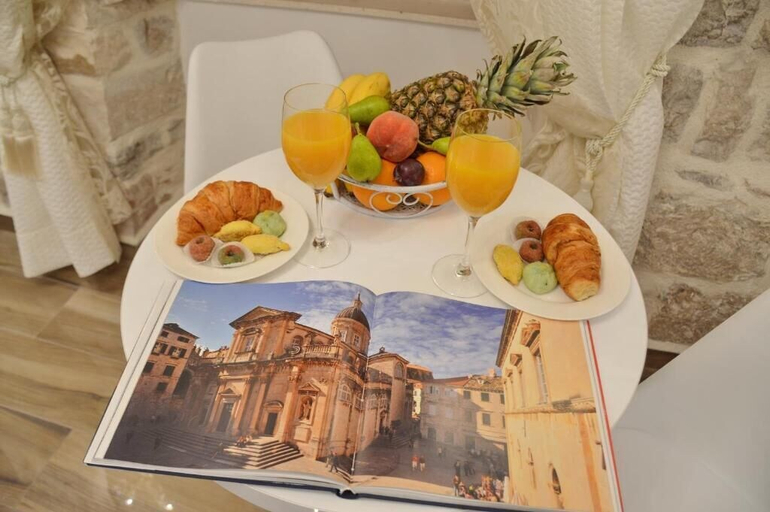 Food & Drinks 5, Villa Madonna della Strada A 3, Dubrovnik