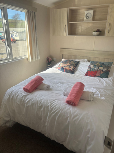 Room 3, Newquay bay Caravan, 3bed, Sleeps 6, Cornwall