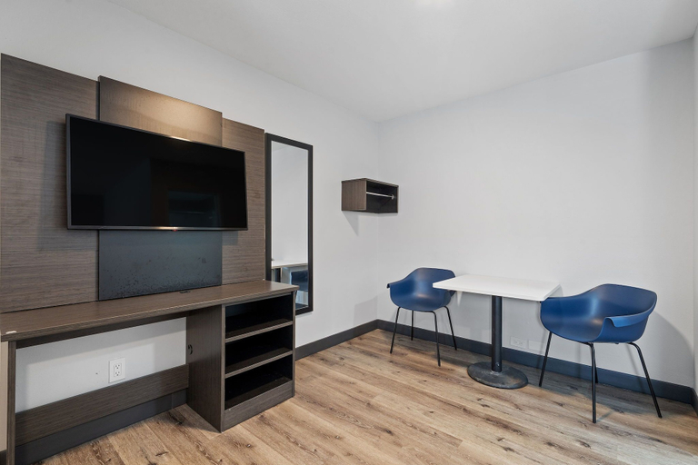Others 3, Southern Suites Pensacola Mobile, Escambia