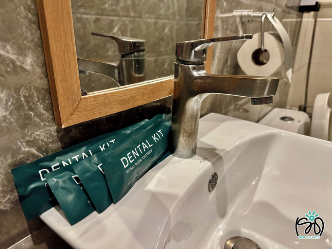 Bathroom 4, Soi Suites, Talibon