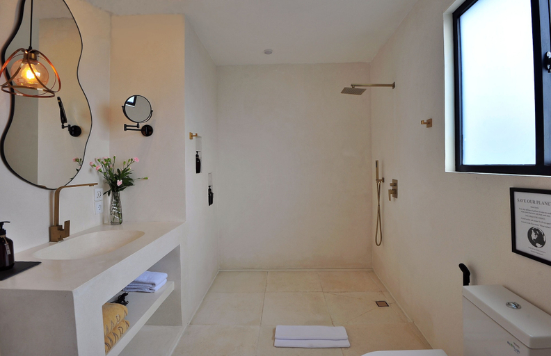 Bathroom 4, Amara Uluwatu, Badung