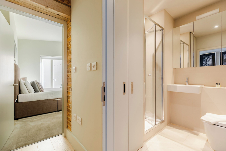 Bathroom 3, Holborn by Excel Apartments, London