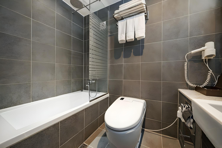Bathroom 4, Vella Suite Hotel, Suwon