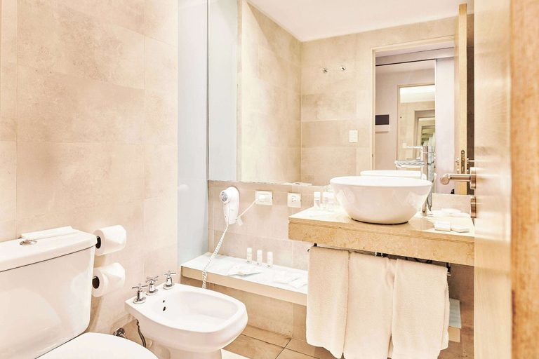 Bathroom 5, Dazzler by Wyndham Rosario, Rosario