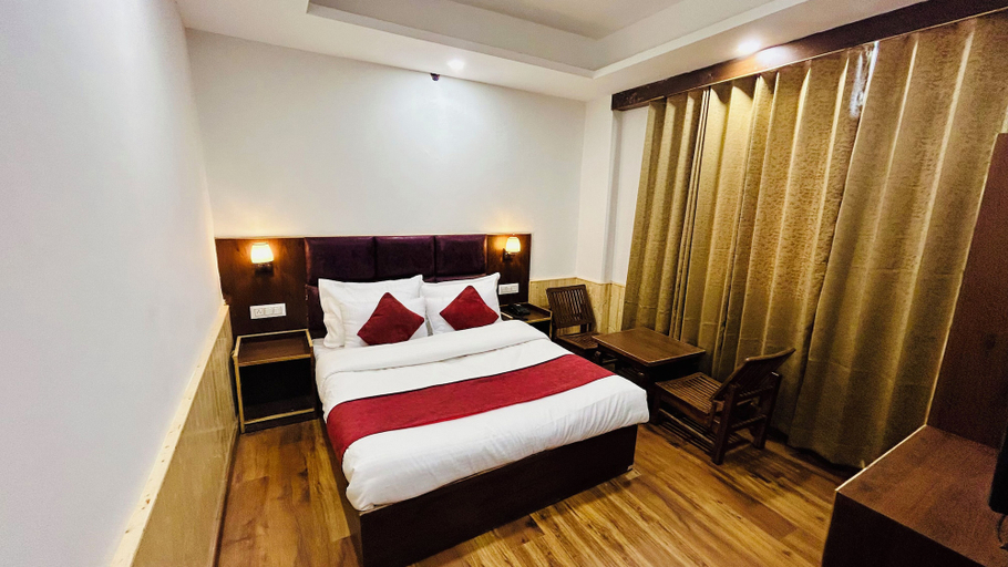 Others 5, Hotel Ocean, Kullu