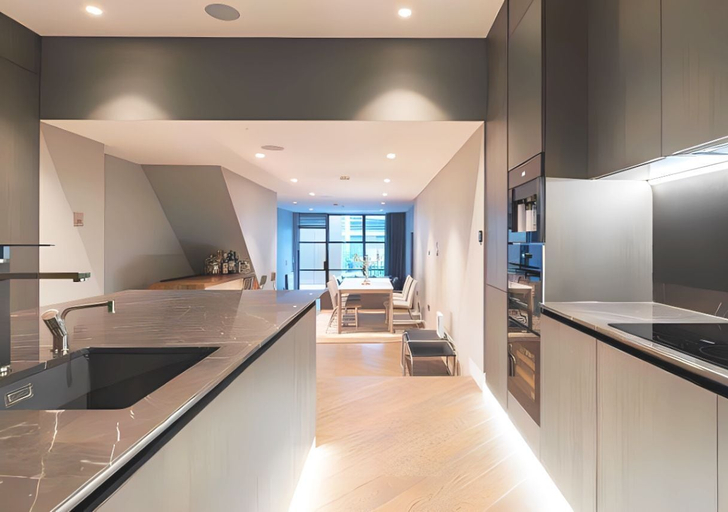 Others 5, Soho Living 2-Bedroom Apartment in Soho, London