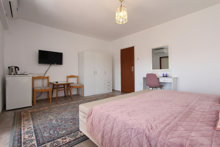 Bedroom 2, Apartments and Rooms Dino, Rovinj