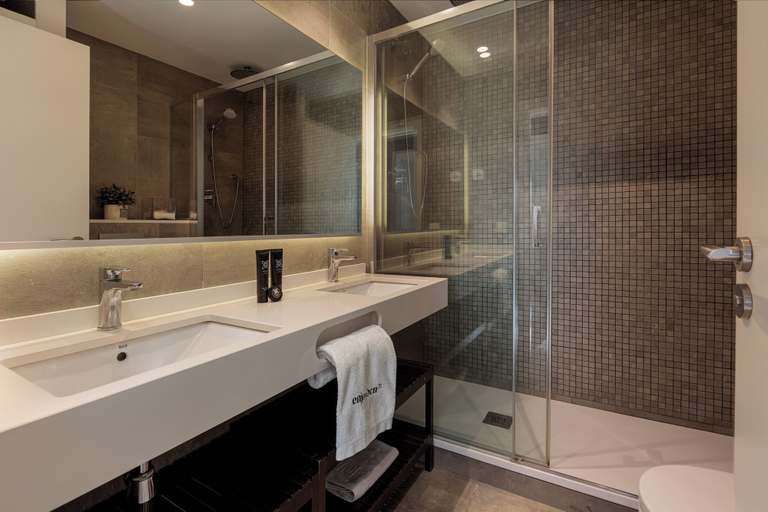 Bathroom, ENJOYBCN MARINA APARTMENT, Barcelona