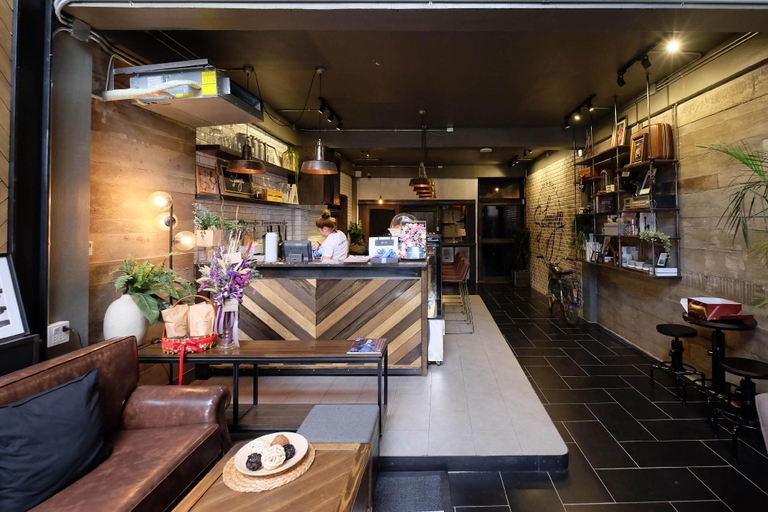 Public Area, Sailomyen Cafe & Hostel, Vientiane