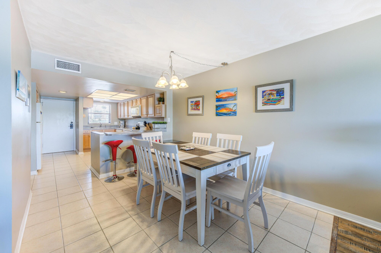 Others 3, Bayshore Yacht & Tennis 216, Pinellas