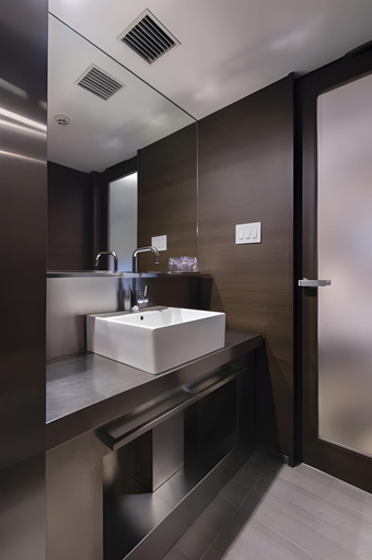 Bathroom 8