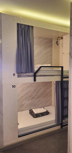 Bathroom 3, Capsule@Hive Bugis, Singapore