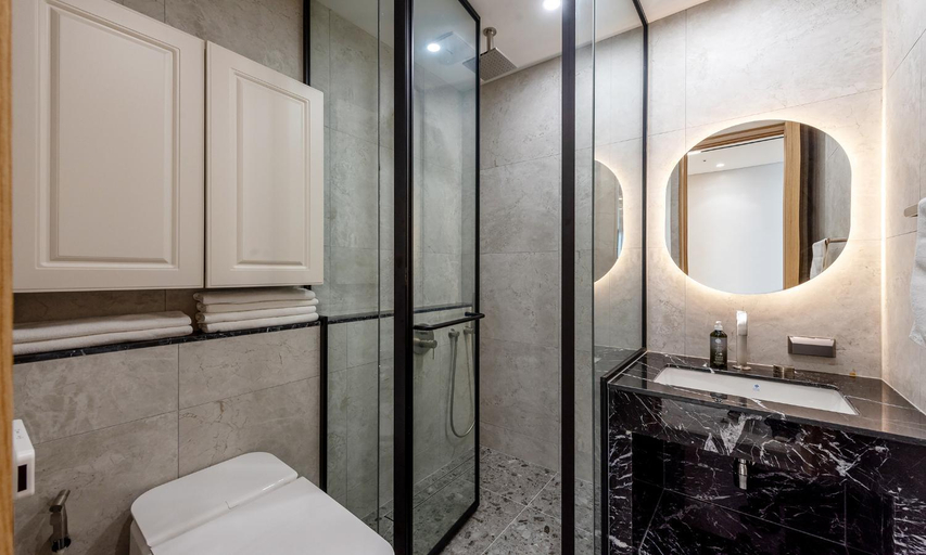 Bathroom 3, BOOKING THE BAY Busan Station, Dong
