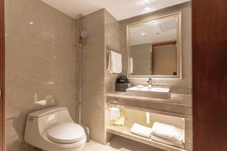 Bathroom 5, Century Plaza Qidu Hotel, Chuzhou