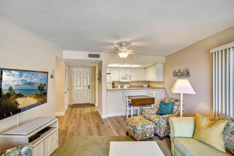 Others 5, Land's End 1-202 Bay Front, Pinellas