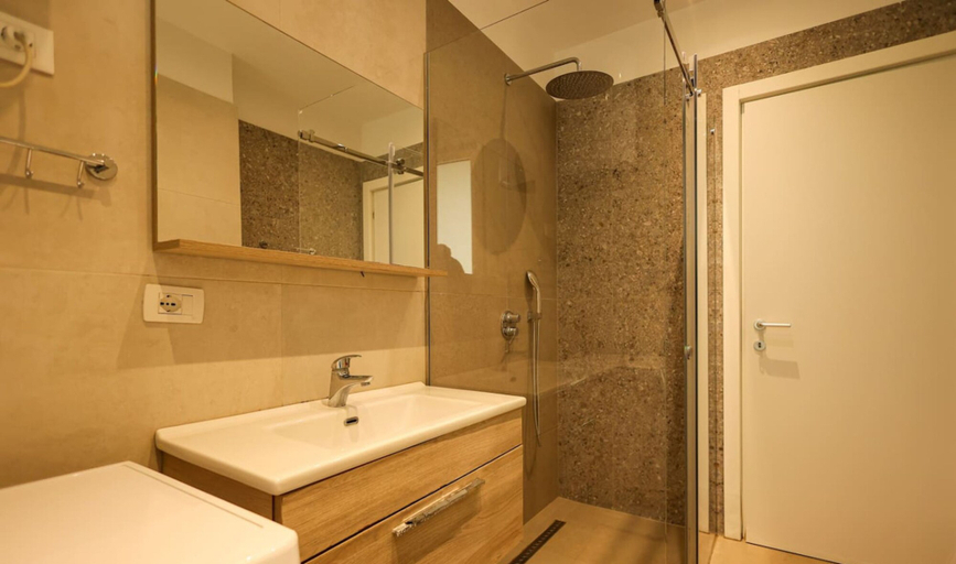 Room 2, Sanpietro Vacation Apartment 037, Durrësit