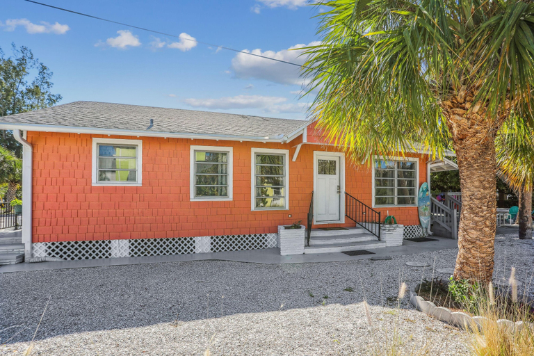 Exterior & Views 2, Beach Life 3, Pinellas