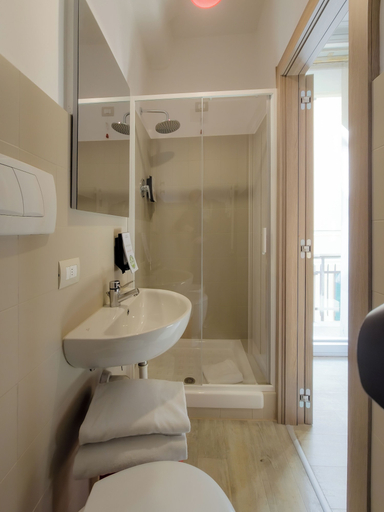 Bedroom 4, Hotel Nologo, Genova