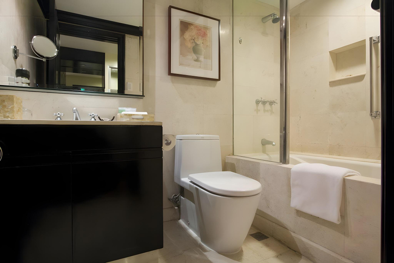 Bathroom 4, Taal Vista Hotel, Tagaytay City