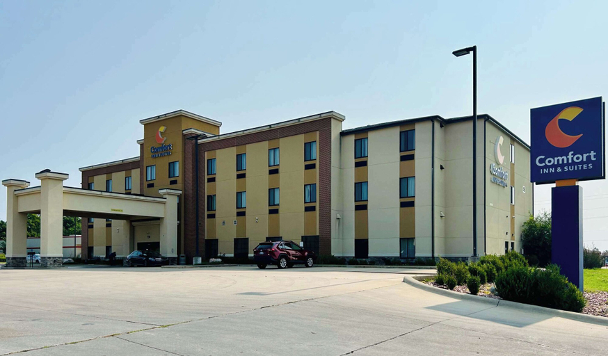 Exterior & Views 2, Comfort Inn & Suites Independence, Montgomery