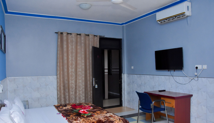 Others 5, Dikab Hotel, Accra