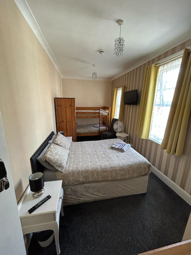 Bedroom 2, The little emily - Room only, Norfolk