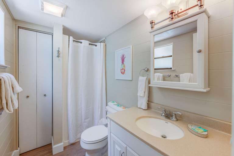 Bathroom 3, Gulfside Villas 3, Pinellas