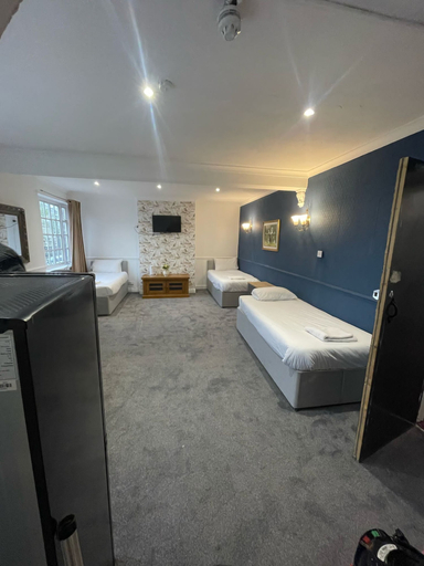 Bedroom 5, The Sneyd Arms Hotel, Stoke-on-Trent